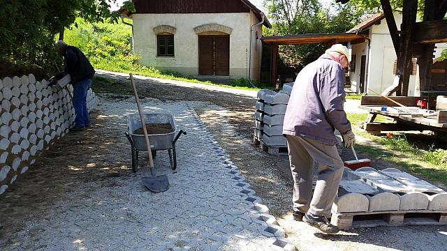 20150429 Mauer hinter der Presse 015