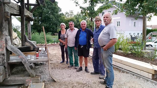 20150918 Weinpresse - Fundament für Pfeiler 012